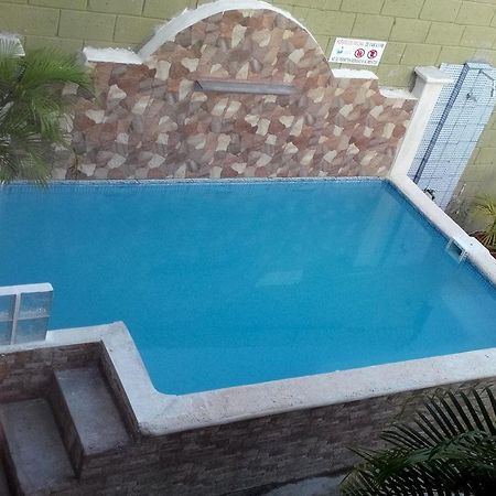 Cabinas Madeleine Puntarenas Exterior foto
