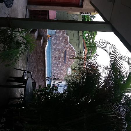 Cabinas Madeleine Puntarenas Exterior foto