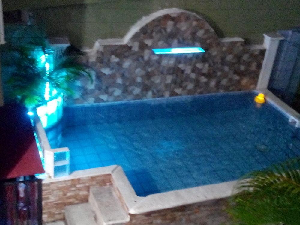 Cabinas Madeleine Puntarenas Exterior foto