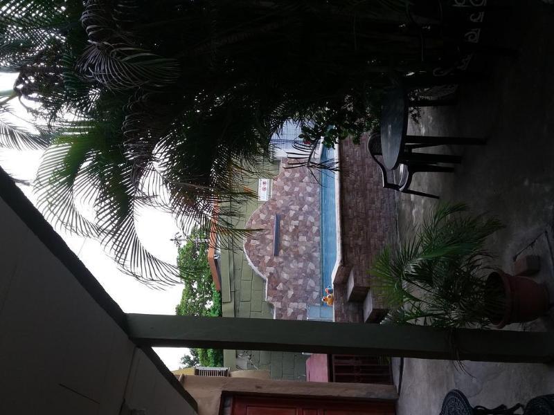 Cabinas Madeleine Puntarenas Exterior foto